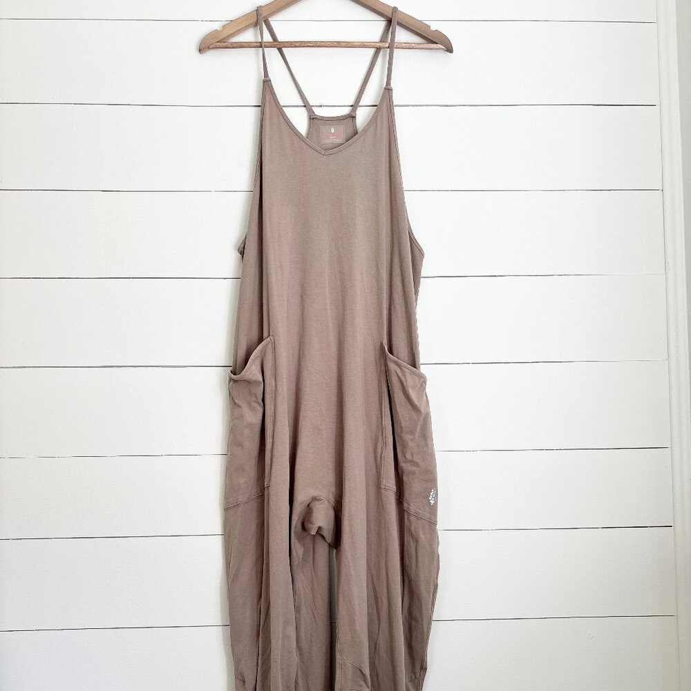 Free People movement light brown hot shot jumper